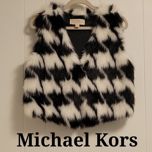 ❣️HP❣️Michael Kors adorable faux fur bl & wh vest jacket size: M ( NWOT ) - Picture 2 of 5